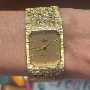 Rare Vintage 1980s Omega Gold-Plated Quartz Watch | Unisex | Woven Bracelet